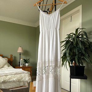 Design Lab Lord & Taylor White Soft Lace Summer Maxi Dress